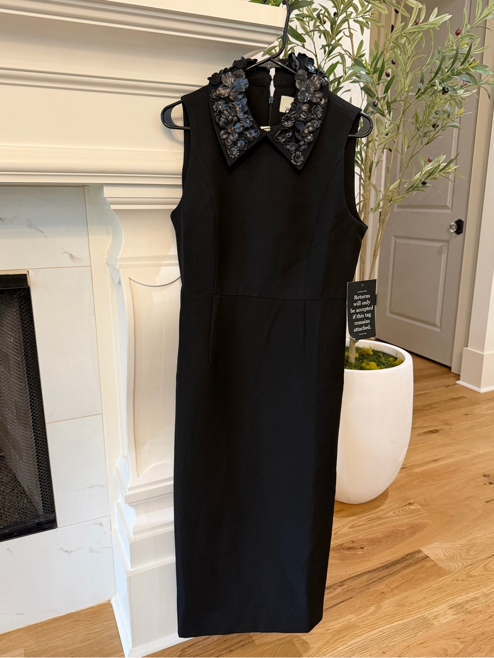 New Tuckernuck Black Floral Applique Helena Dress - size medium - Picture 4 of 6